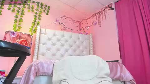 Snapshot of philippsx chatting on 02/24/26, 02:09 PHILLIP online show from 02/24/26, 02:09