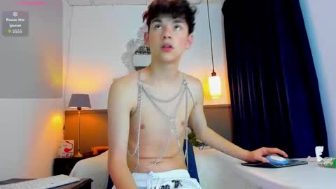 Snapshot of philippsx chatting on 03/04/26, 05:46 PHILLIP online show from 03/04/26, 05:46