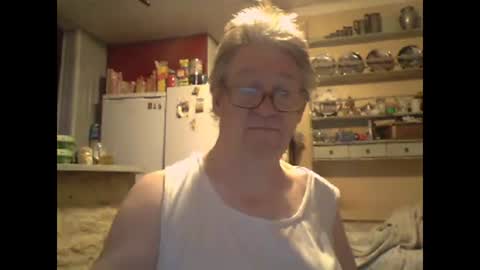 Snapshot of phillboys chatting on 02/22/26, 04:49 phillboys online show from 02/22/26, 04:49