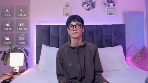 Phillip online show from 09/17/25, 09:38