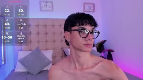 Phillip online show from 11/05/25, 06:02