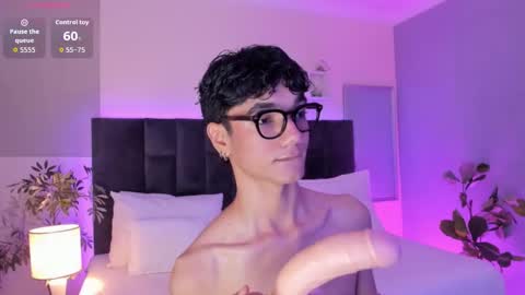 Phillip online show from 11/16/25, 09:53