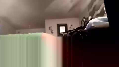 Snapshot of phillipdee chatting on 10/24/25, 04:03 phillipdee online show from 10/24/25, 04:03