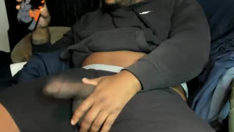 Snapshot of phillydick9 chatting on 01/22/25, 05:06 phillydick9 online show from 01/22/25, 05:06