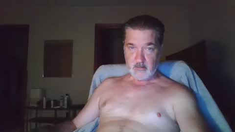 slave online show from 10/14/25, 09:43