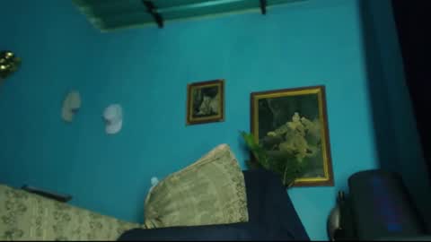 Snapshot of phlilloyhighclouds chatting on 12/12/24, 04:53 phlilloyhighclouds online show from 12/12/24, 04:53