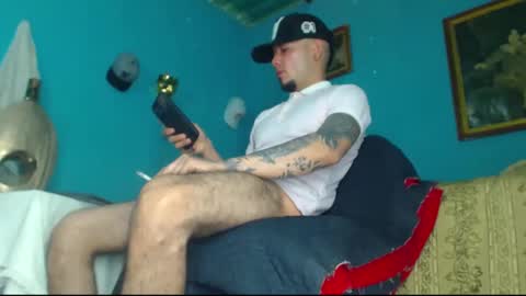 Snapshot of phlilloyhighclouds chatting on 12/26/24, 01:43 phlilloyhighclouds online show from 12/26/24, 01:43