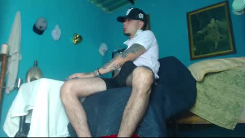 Snapshot of phlilloyhighclouds chatting on 01/13/25, 09:08 phlilloyhighclouds online show from 01/13/25, 09:08