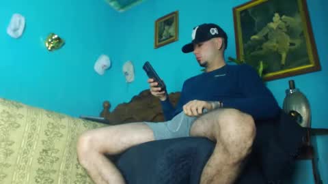 Snapshot of phlilloyhighclouds chatting on 01/25/25, 12:37 phlilloyhighclouds online show from 01/25/25, 12:37