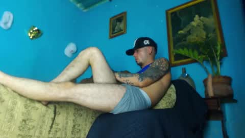 Snapshot of phlilloyhighclouds chatting on 01/25/25, 03:41 phlilloyhighclouds online show from 01/25/25, 03:41