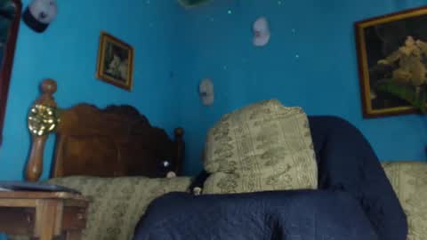 Snapshot of phlilloyhighclouds chatting on 02/10/25, 01:33 phlilloyhighclouds online show from 02/10/25, 01:33