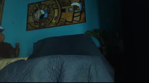 Snapshot of phlilloyhighclouds chatting on 03/05/25, 12:44 phlilloyhighclouds online show from 03/05/25, 12:44