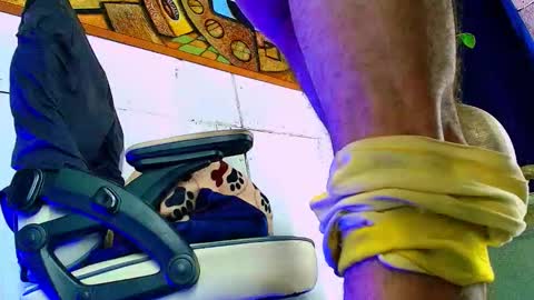 Snapshot of phlilloyhighclouds chatting on 10/09/25, 09:40 phlilloyhighclouds online show from 10/09/25, 09:40