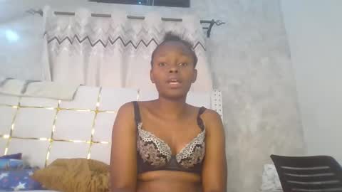 phoebe online show from 02/03/26, 02:53