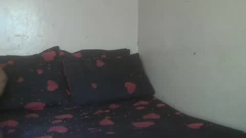 Snapshot of phoenixcandy chatting on 01/16/25, 03:35 phoenixcandy online show from 01/16/25, 03:35