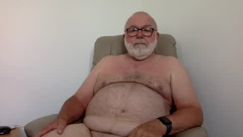 Snapshot of phozzagain chatting on 07/05/26, 01:40 phozzagain online show from 07/05/26, 01:40