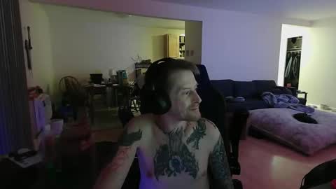 Snapshot of phrostdd chatting on 03/21/26, 05:01 FrankenDaddy online show from 03/21/26, 05:01