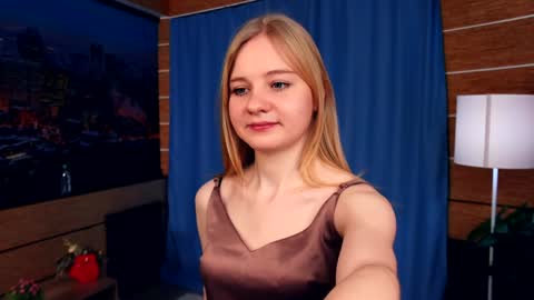 Snapshot of phyllisearney chatting on 01/17/25, 07:19 Hann G. Jones online show from 01/17/25, 07:19