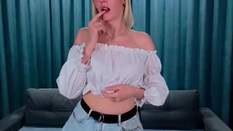 Anna online show from 03/04/26, 03:51