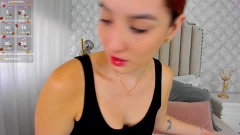 Snapshot of pia_johnson_ chatting on 01/13/25, 11:52 online show from 01/13/25, 11:52