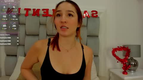 Snapshot of pia_johnson_ chatting on 02/15/25, 02:47 online show from 02/15/25, 02:47