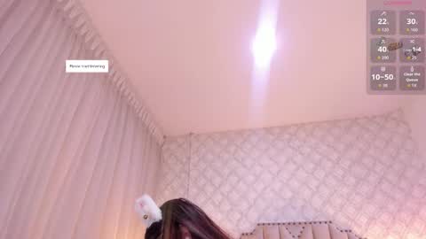 Snapshot of pia_johnson_ chatting on 09/15/25, 11:43 online show from 09/15/25, 11:43