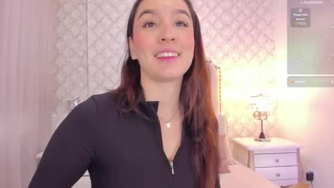 Snapshot of pia_johnson_ chatting on 10/10/25, 11:31 online show from 10/10/25, 11:31