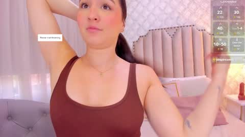 Snapshot of pia_johnson_ chatting on 10/14/25, 11:33 online show from 10/14/25, 11:33
