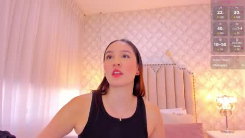 Snapshot of pia_johnson_ chatting on 11/01/25, 11:34 online show from 11/01/25, 11:34