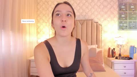 Snapshot of pia_johnson_ chatting on 12/03/25, 11:30 online show from 12/03/25, 11:30