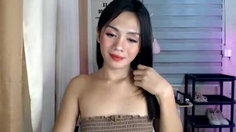 Pia online show from 05/06/26, 03:17