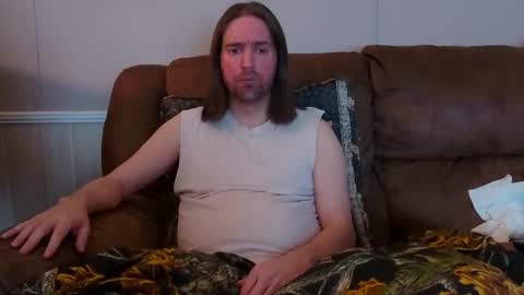 Snapshot of pianoman423 chatting on 02/13/25, 04:22 Jay online show from 02/13/25, 04:22