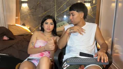 Snapshot of pichon_baby chatting on 10/19/25, 01:01 pichon_baby online show from 10/19/25, 01:01