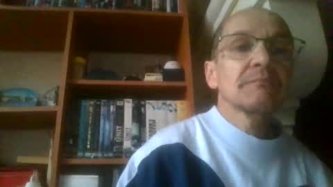 Snapshot of pichoun71 chatting on 12/07/24, 08:00 pichoun71 online show from 12/07/24, 08:00