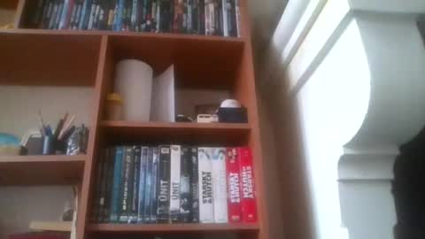 Snapshot of pichoun71 chatting on 12/30/24, 11:04 pichoun71 online show from 12/30/24, 11:04