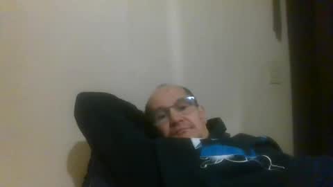 Snapshot of pichoun71 chatting on 01/02/25, 06:50 pichoun71 online show from 01/02/25, 06:50