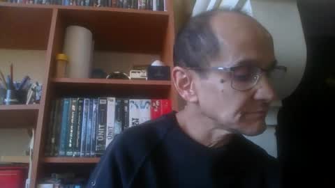 Snapshot of pichoun71 chatting on 01/19/25, 01:44 pichoun71 online show from 01/19/25, 01:44