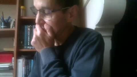 Snapshot of pichoun71 chatting on 01/25/25, 11:23 pichoun71 online show from 01/25/25, 11:23