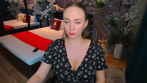 Emelie online show from 01/20/25, 01:39