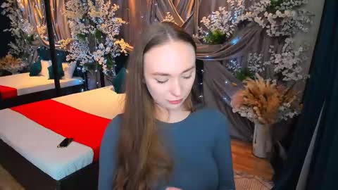 Emelie online show from 02/10/25, 03:21