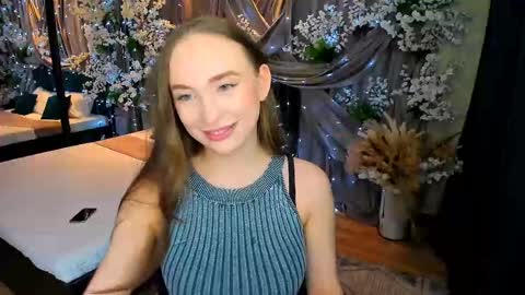 Emelie online show from 03/07/25, 04:11