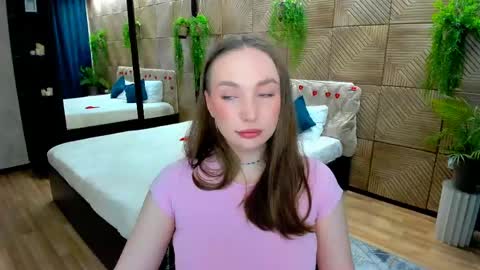 Emelie online show from 06/09/26, 10:16