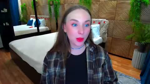Emelie online show from 06/17/26, 07:15