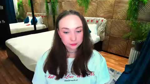 Emelie online show from 06/21/26, 07:11