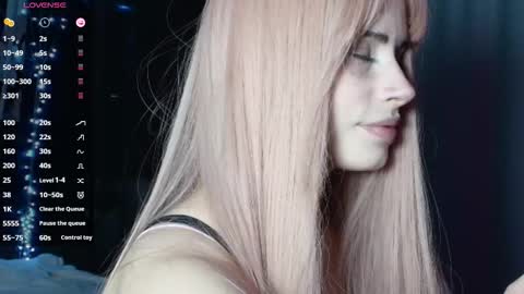 Snapshot of piera_ chatting on 11/22/25, 05:56 Piera online show from 11/22/25, 05:56