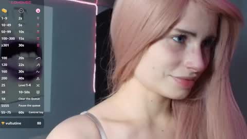 Snapshot of piera_ chatting on 12/13/25, 08:14 Piera online show from 12/13/25, 08:14