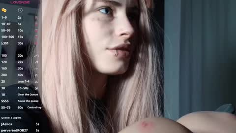 Snapshot of piera_ chatting on 12/14/25, 07:51 Piera online show from 12/14/25, 07:51