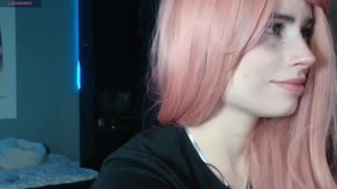 Snapshot of piera_ chatting on 02/05/26, 08:02 Piera online show from 02/05/26, 08:02