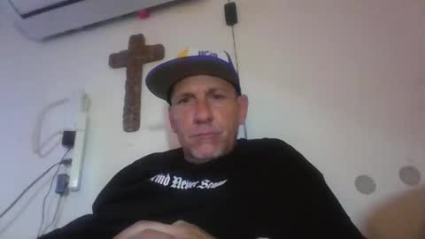 Snapshot of pierce702420 chatting on 04/01/26, 05:52 pierce702420 online show from 04/01/26, 05:52