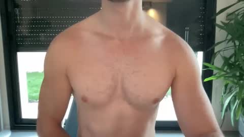 pierre81000 online show from 11/18/25, 07:02